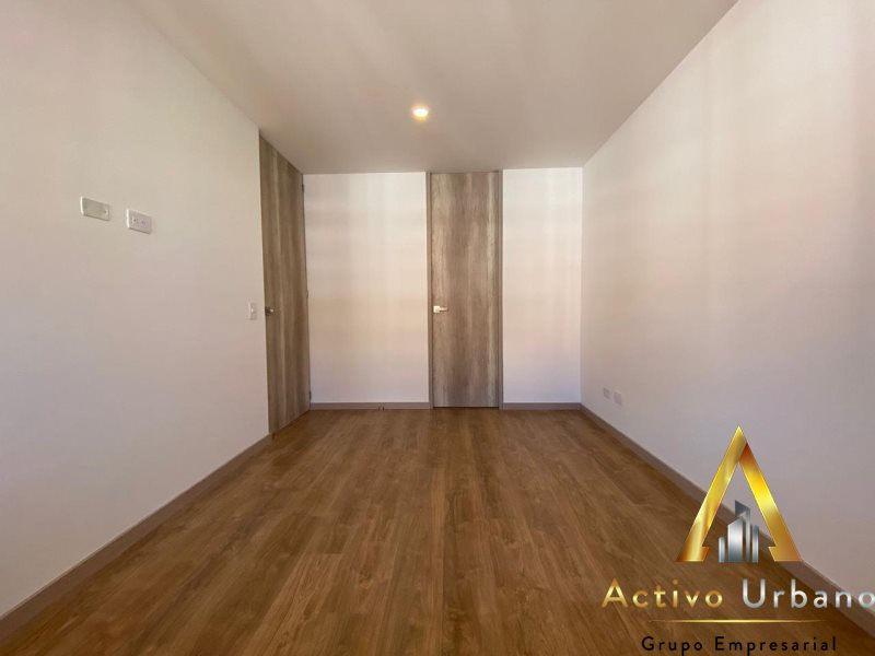 foto_104227_901271444_3058773213_ss