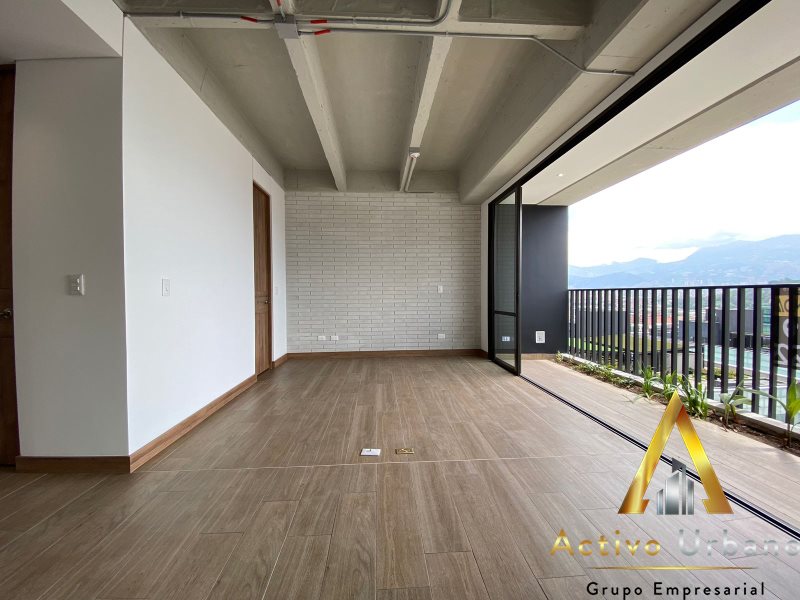 foto_104227_901271444_8184745770_ss