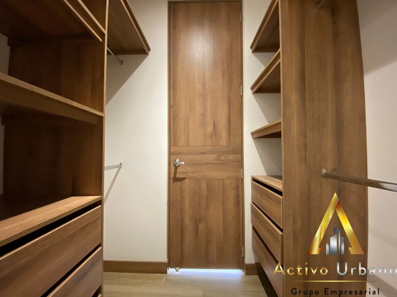 foto_104227_901271444_8238016954_ss