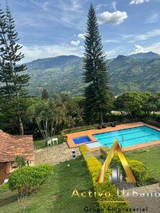 foto_104581_901271444_8188422430_ss