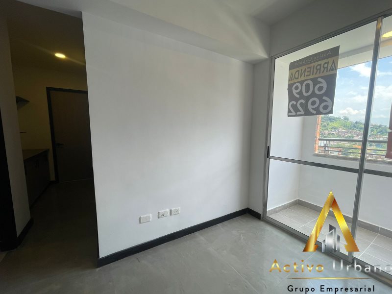 foto_104581_901271444_9691596256_ss