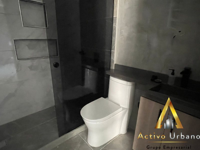 foto_104581_901271444_9691940337_ss