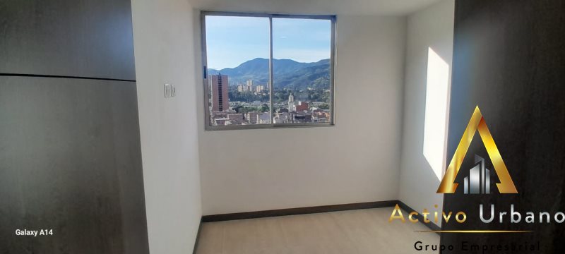 foto_104586_901271444_5946531675_ss