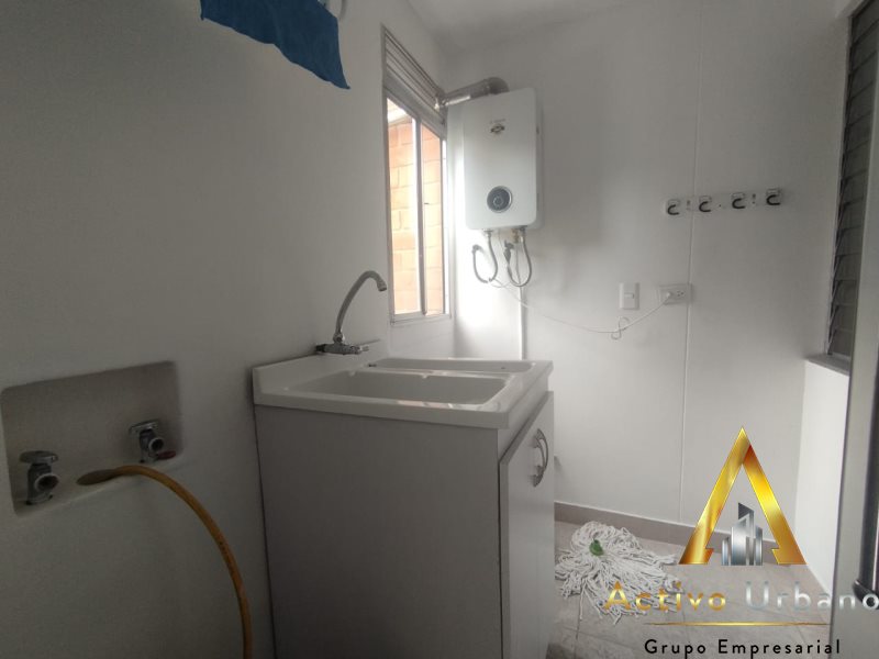 foto_104586_901271444_6647114655_ss