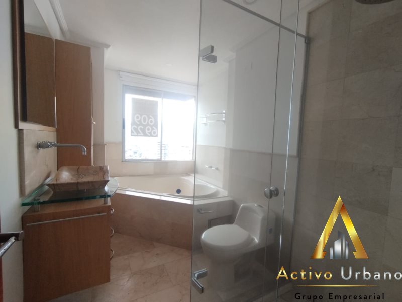 foto_104586_901271444_6676532863_ss