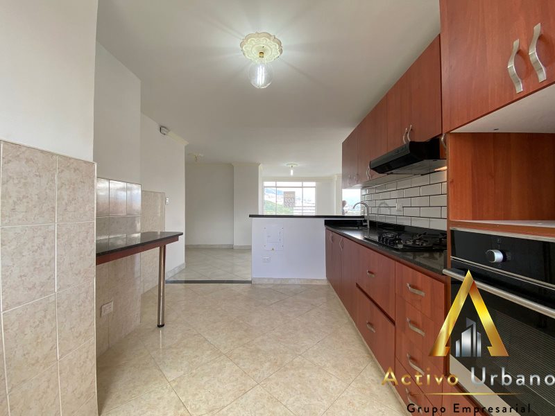 foto_104586_901271444_6802349426_ss