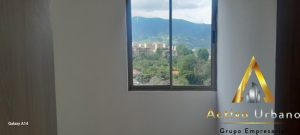 foto_104586_901271444_7402380569_ss