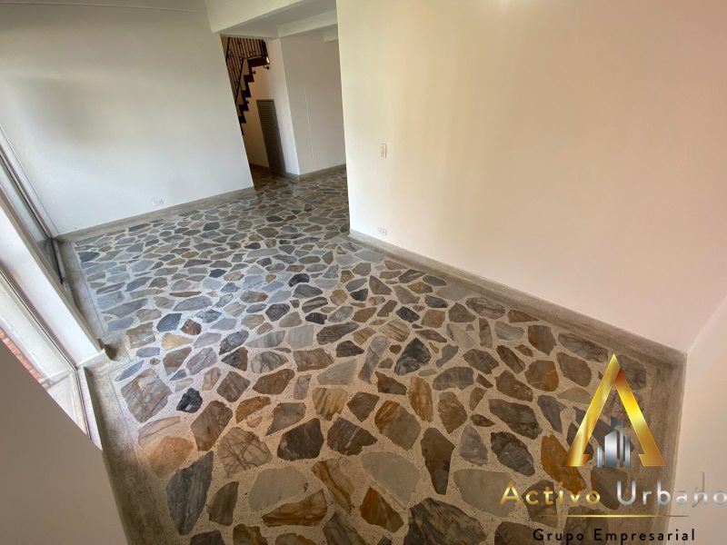 foto_104586_901271444_7506190380_ss