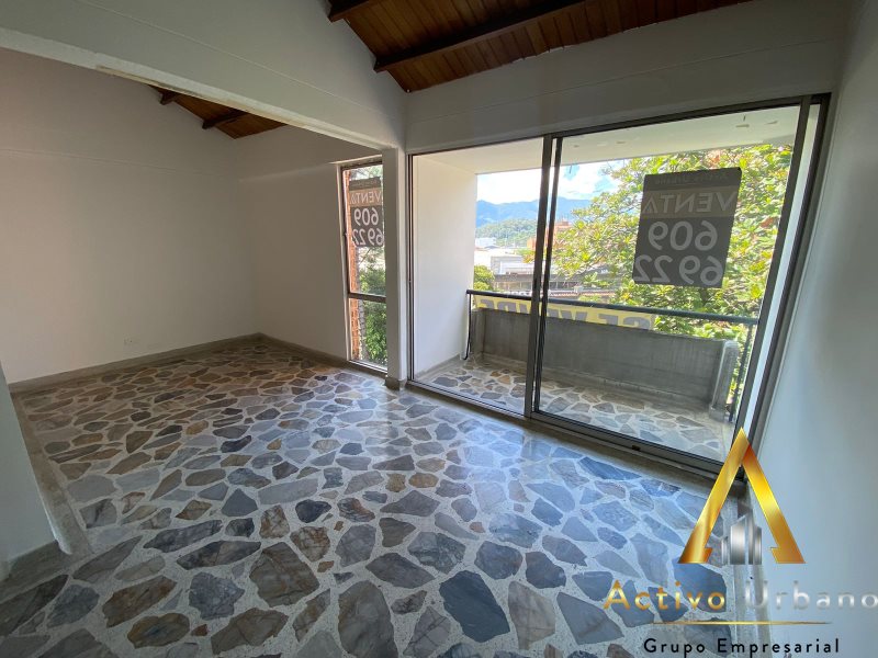 foto_104586_901271444_7506588797_ss