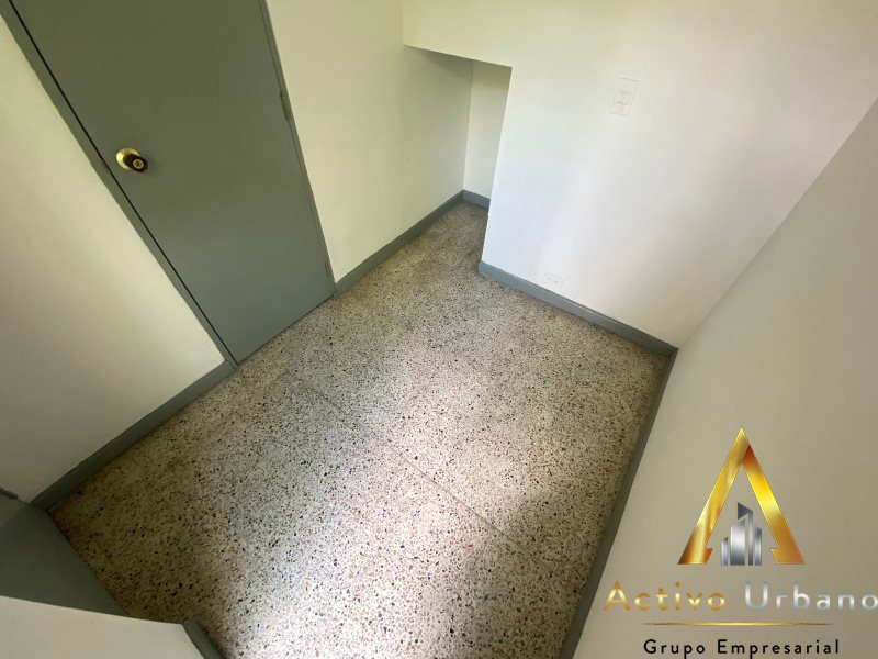 foto_104586_901271444_7532731570_ss