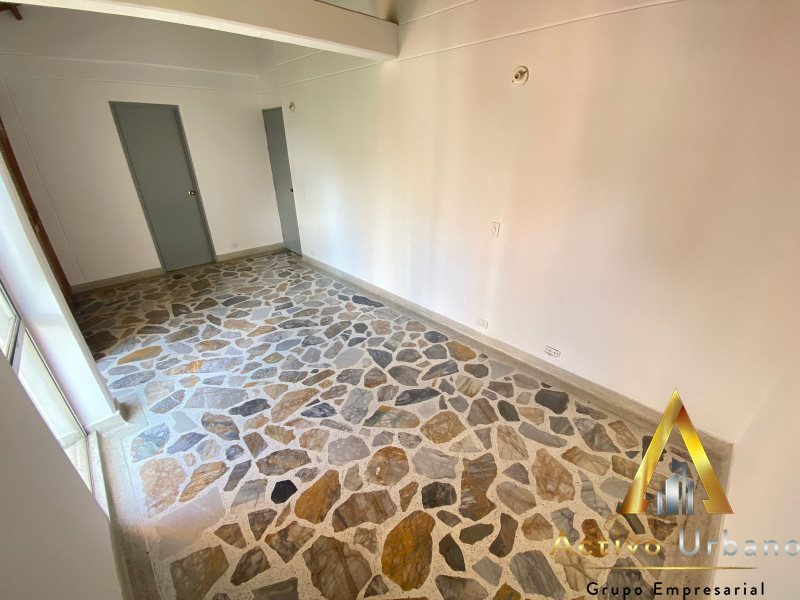 foto_104586_901271444_7554017649_ss