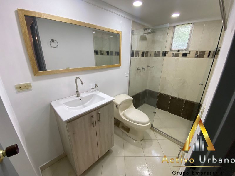 foto_104586_901271444_7558585513_ss