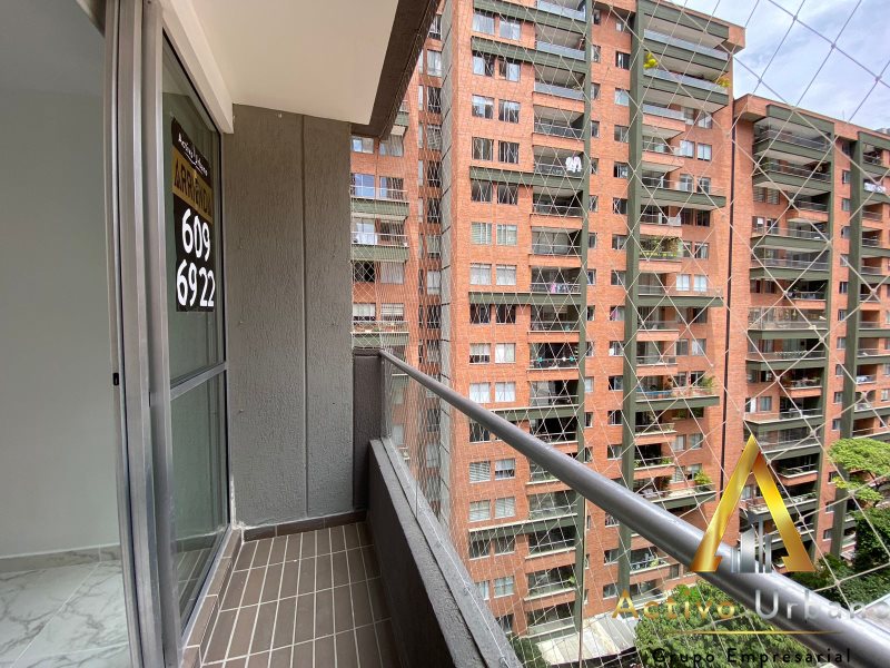 foto_104586_901271444_7724016432_ss