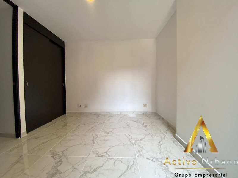 foto_104586_901271444_7770304781_ss