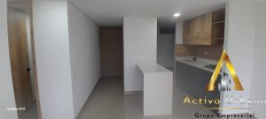 foto_104586_901271444_8285229663_ss