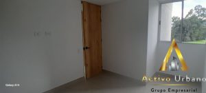 foto_104586_901271444_8352112930_ss