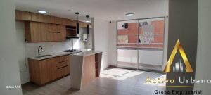 foto_104586_901271444_8383073350_ss