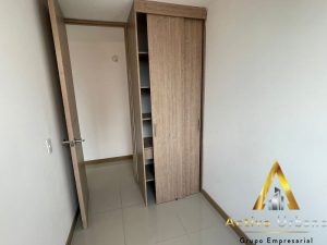 foto_104586_901271444_8413823136_ss