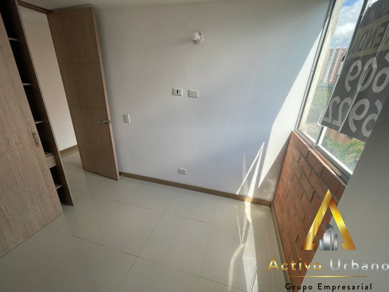 foto_104586_901271444_8447974386_ss