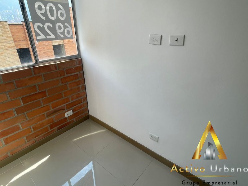 foto_104586_901271444_8447996018_ss