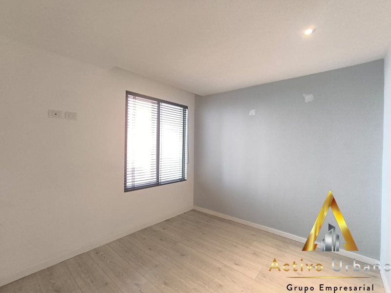 foto_104782_901271444_0075598601_ss