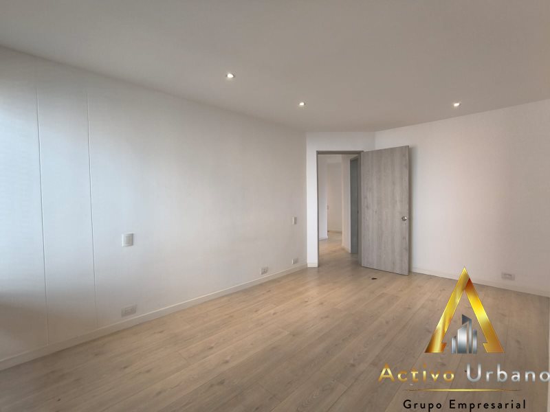 foto_104782_901271444_0095576438_ss