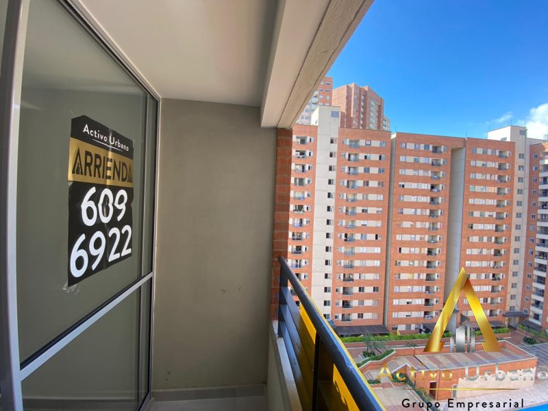 foto_104782_901271444_1797051394_ss