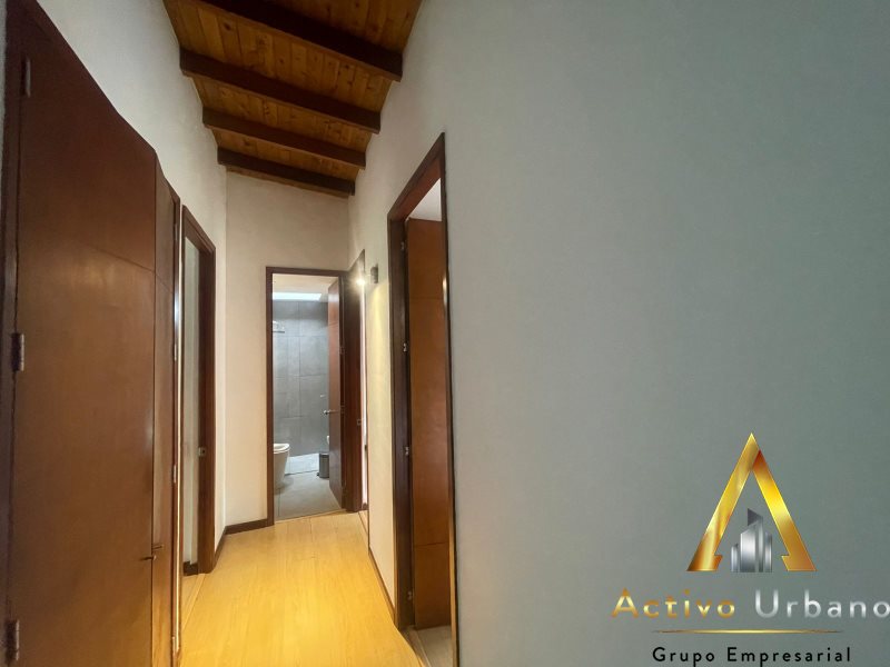 foto_104782_901271444_4314417142_ss