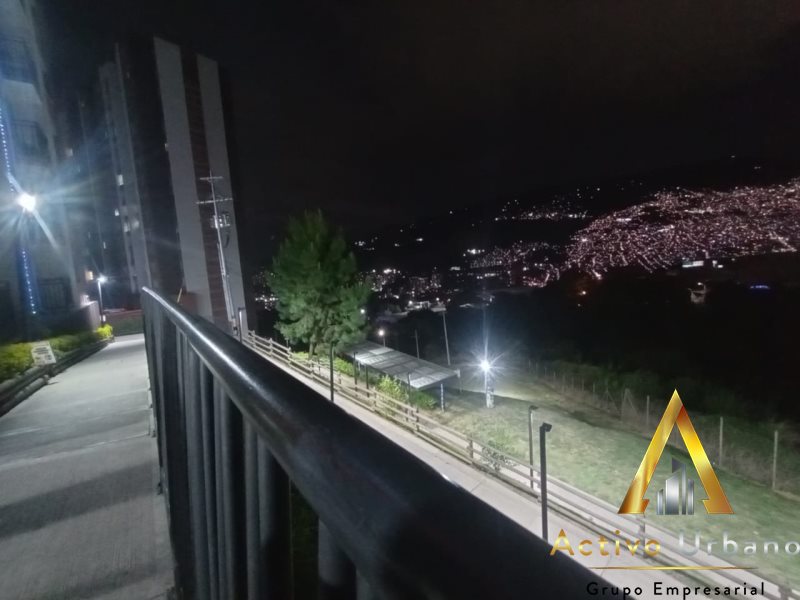 foto_104782_901271444_5022523136_ss