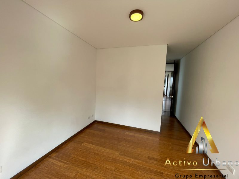 foto_104782_901271444_6186272411_ss