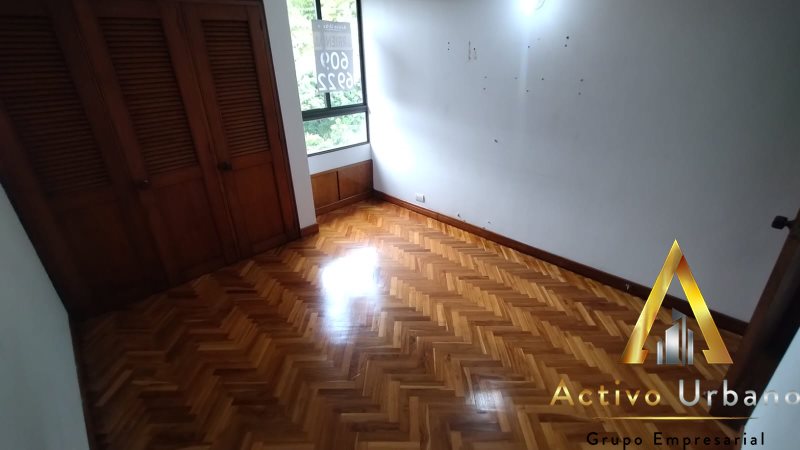 foto_104782_901271444_6687650062_ss