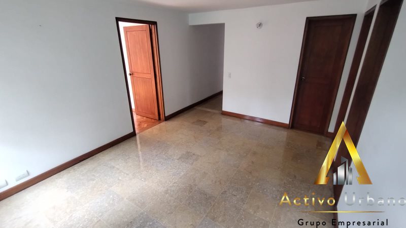 foto_104782_901271444_6703016472_ss