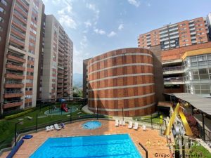 foto_104782_901271444_6761202810_ss