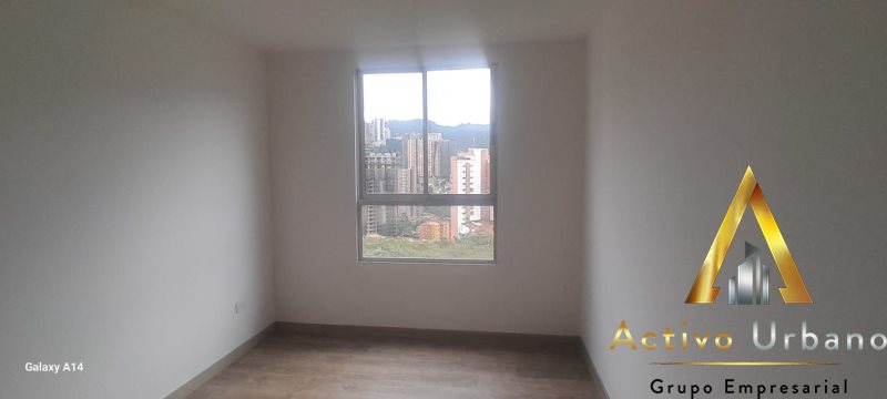 foto_104782_901271444_6854458125_ss