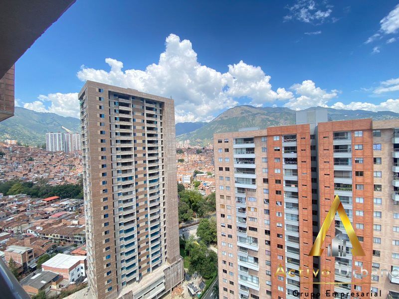 foto_104782_901271444_7012818063_ss