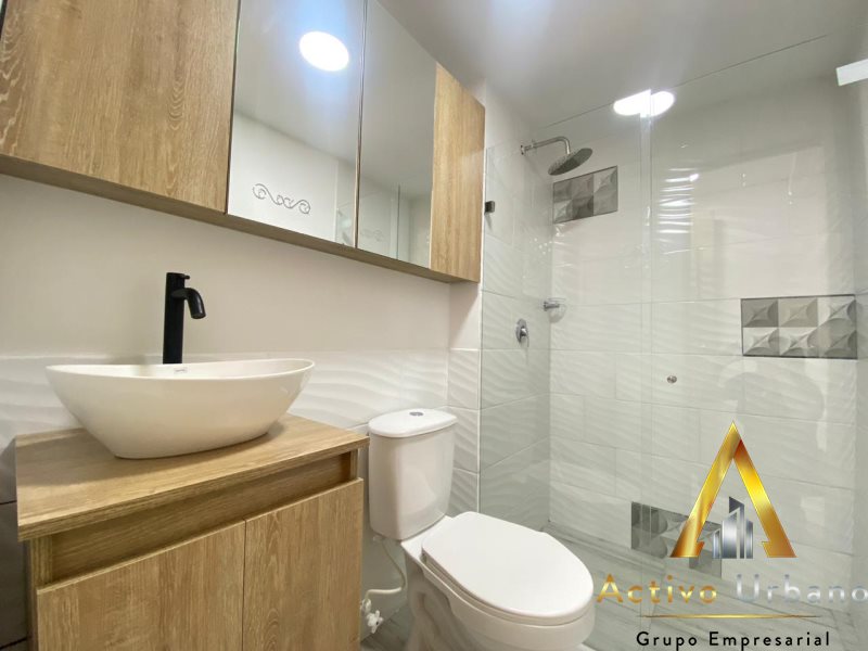 foto_104782_901271444_7068051285_ss