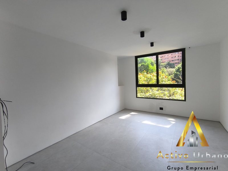 foto_104782_901271444_7181210156_ss