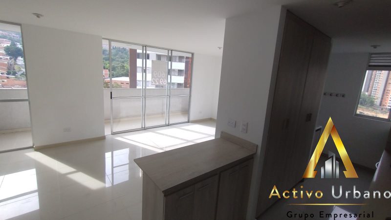 foto_104782_901271444_7787064643_ss