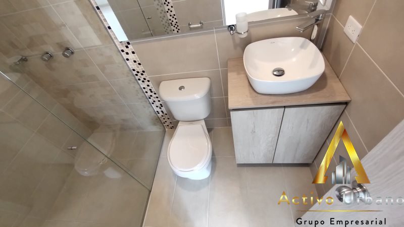 foto_104782_901271444_7832695066_ss