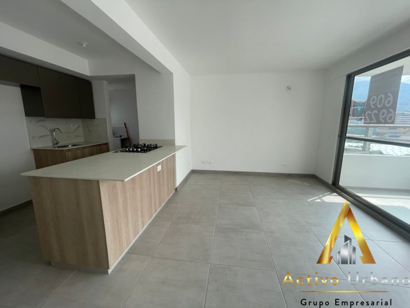 foto_104782_901271444_7969061605_ss