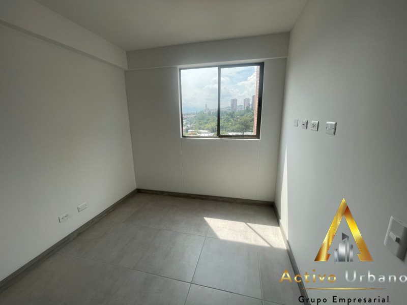 foto_104782_901271444_8010511306_ss