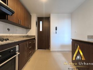 foto_104782_901271444_8079360932_ss