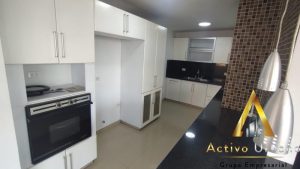 foto_104782_901271444_8112880094_ss