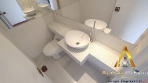 foto_104782_901271444_8131495050_ss