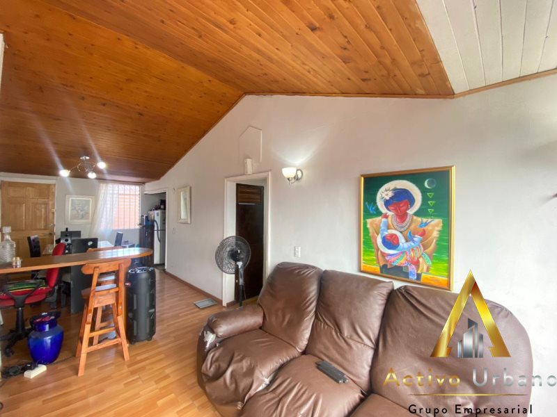 foto_104782_901271444_8199693334_ss