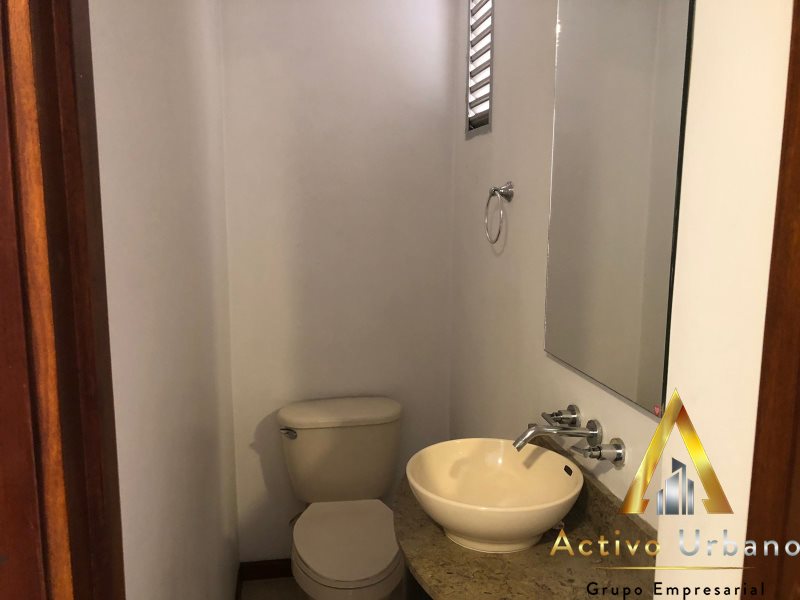 foto_104782_901271444_8300727536_ss