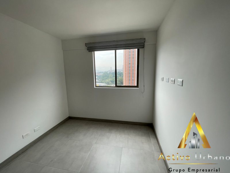 foto_104782_901271444_8311259462_ss