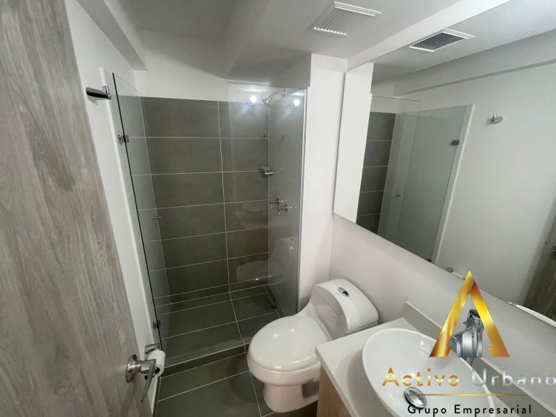 foto_104782_901271444_8333274375_ss