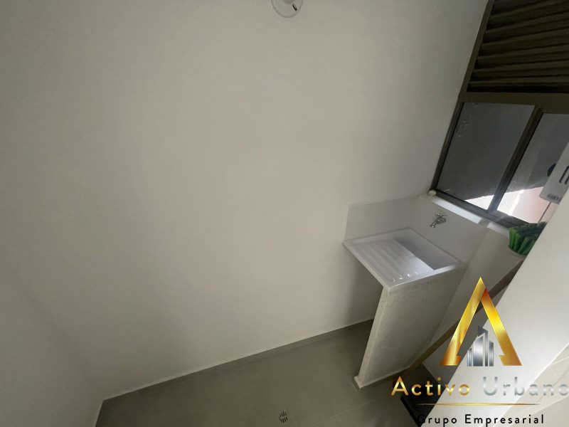 foto_104782_901271444_8343541648_ss