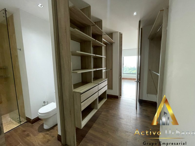 foto_104782_901271444_8390045893_ss